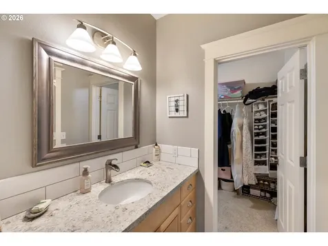 20762 S South End Road Oregon City OR 97045