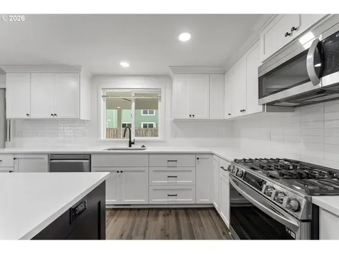 3270 SW 180th Place Beaverton OR 97003
