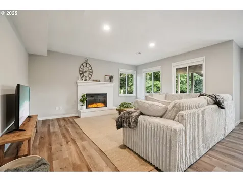 2378 Falcon Drive West Linn OR 97068