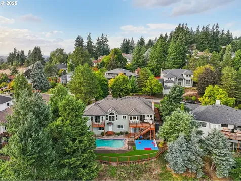 2378 Falcon Drive West Linn OR 97068