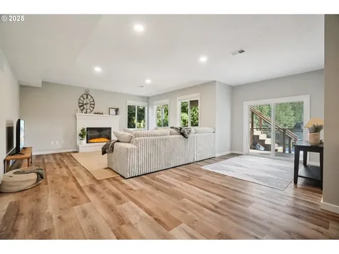 2378 Falcon Drive West Linn OR 97068