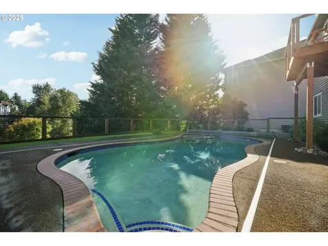 2378 Falcon Drive West Linn OR 97068