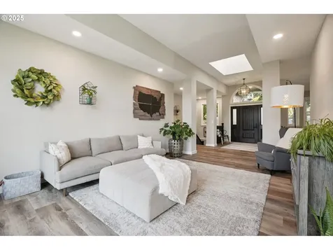 2378 Falcon Drive West Linn OR 97068