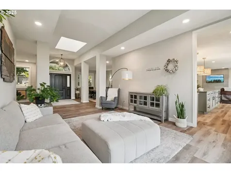 2378 Falcon Drive West Linn OR 97068