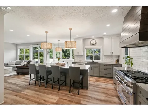 2378 Falcon Drive West Linn OR 97068