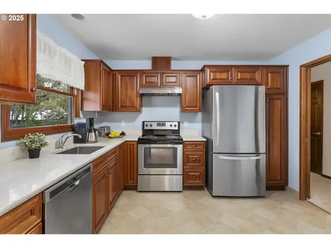 7370 SW Danielle Avenue Beaverton OR 97008