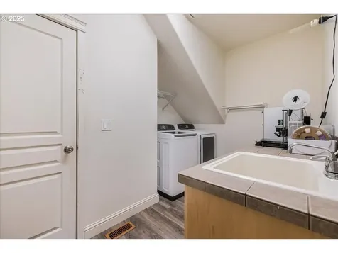 2216 NE 158th Street Vancouver WA 98686