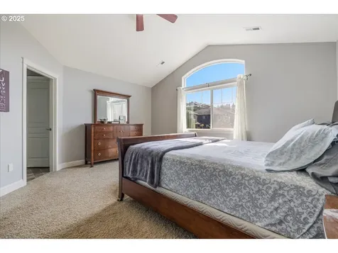 2216 NE 158th Street Vancouver WA 98686