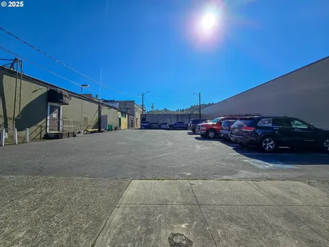 129 N Main Avenue Gresham OR 97030