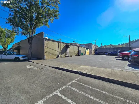 129 N Main Avenue Gresham OR 97030