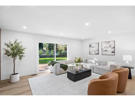 16011 Parker Road Lake Oswego OR 97035