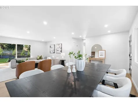 16011 Parker Road Lake Oswego OR 97035