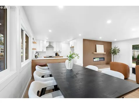 16011 Parker Road Lake Oswego OR 97035