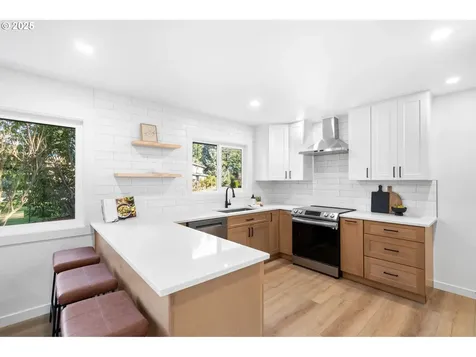 16011 Parker Road Lake Oswego OR 97035