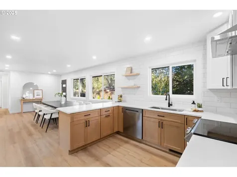 16011 Parker Road Lake Oswego OR 97035