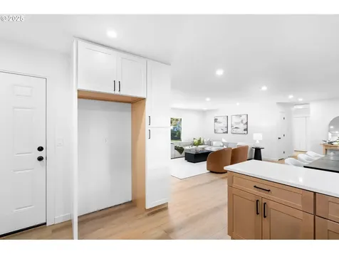 16011 Parker Road Lake Oswego OR 97035