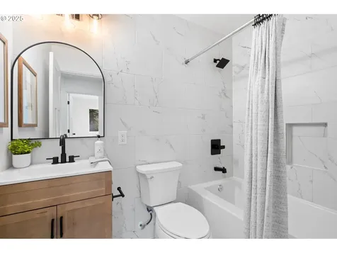 16011 Parker Road Lake Oswego OR 97035
