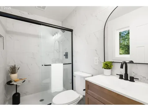 16011 Parker Road Lake Oswego OR 97035