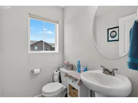7162 NW Elise Avenue Portland OR 97229