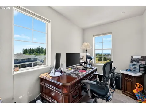 7162 NW Elise Avenue Portland OR 97229