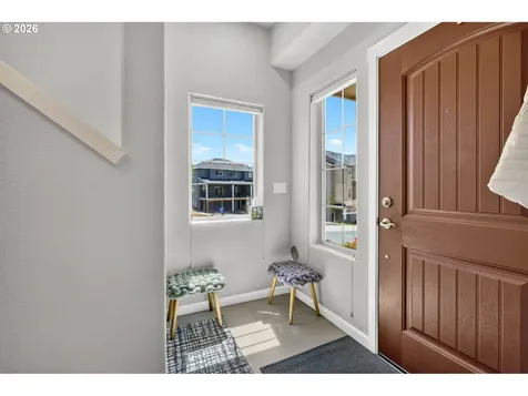 7162 NW Elise Avenue Portland OR 97229