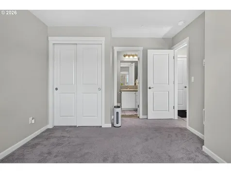 7162 NW Elise Avenue Portland OR 97229