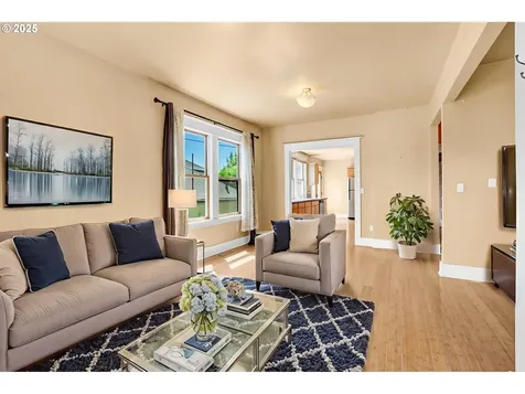 12 S Lowell Street Portland OR 97239