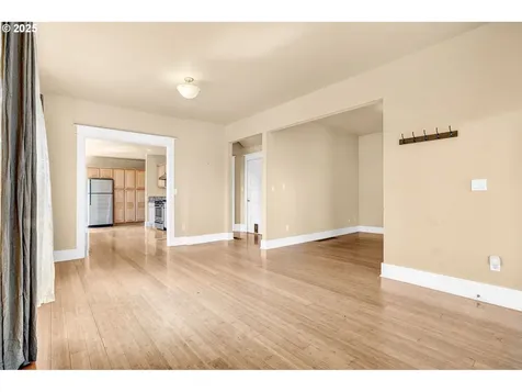 12 S Lowell Street Portland OR 97239
