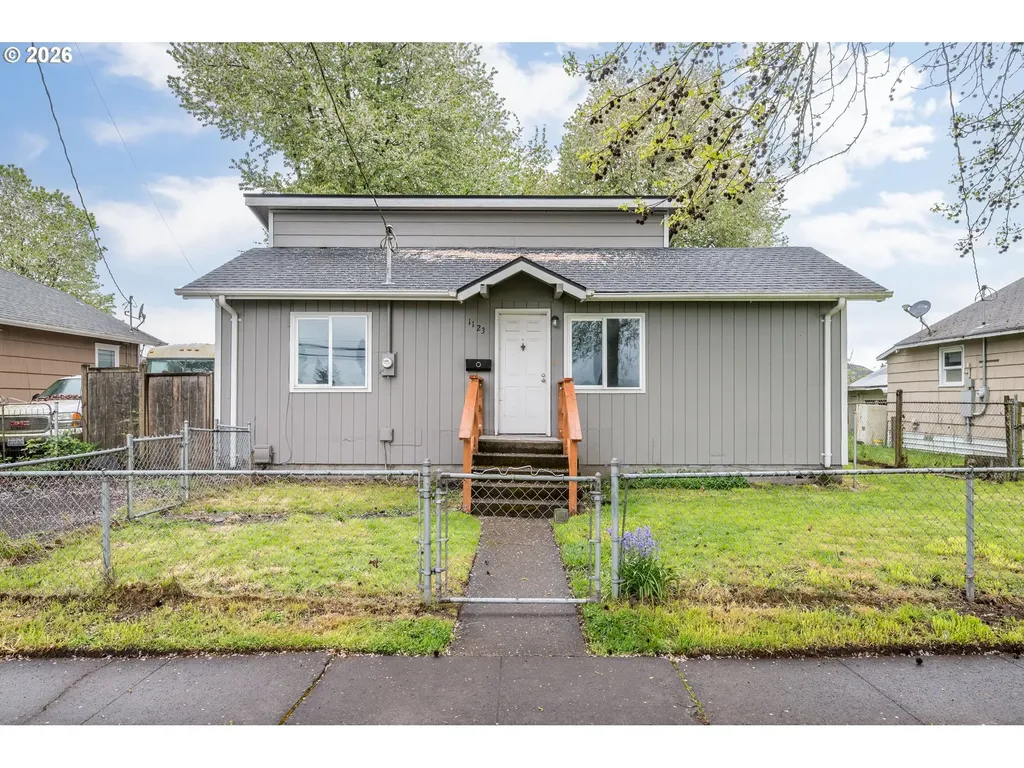 1123 7th Avenue Longview WA 98632