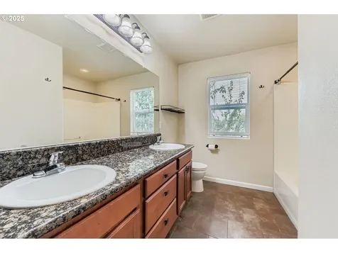 7912 NE Klickitat Street Portland OR 97213