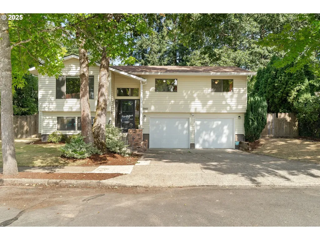 3807 E Coffey Lane Newberg OR 97132