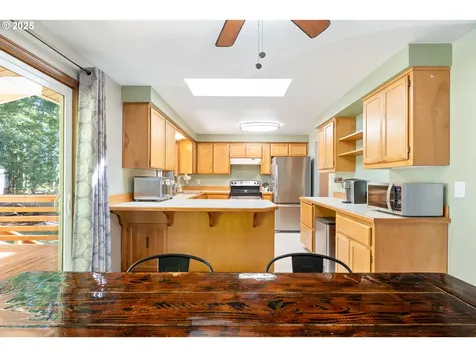 3807 E Coffey Lane Newberg OR 97132