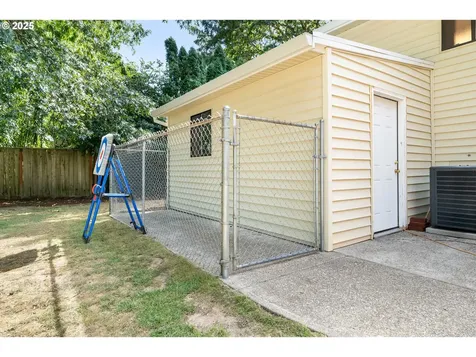 3807 E Coffey Lane Newberg OR 97132