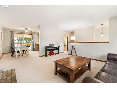 3807 E Coffey Lane Newberg OR 97132