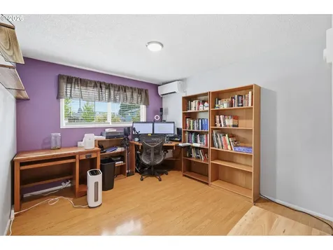 1082 Dondea Street Springfield OR 97478
