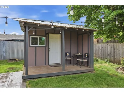 1082 Dondea Street Springfield OR 97478