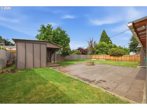 1082 Dondea Street Springfield OR 97478