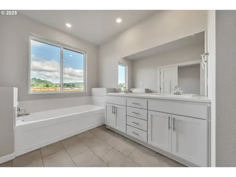5698 Edward Court Albany OR 97321