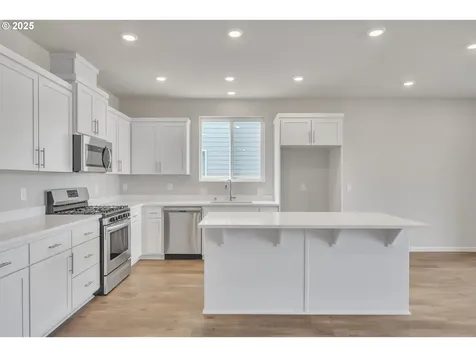 5698 Edward Court Albany OR 97321