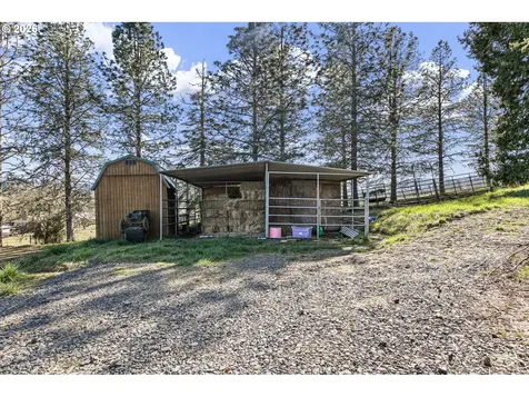 749 Douglas Street Yoncalla OR 97499