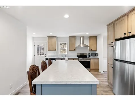 749 Douglas Street Yoncalla OR 97499
