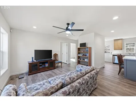 749 Douglas Street Yoncalla OR 97499