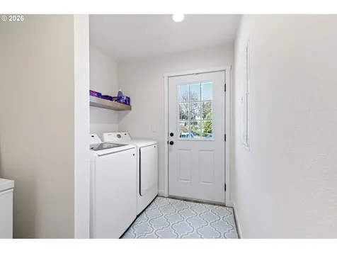 749 Douglas Street Yoncalla OR 97499