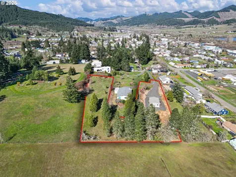 749 Douglas Street Yoncalla OR 97499