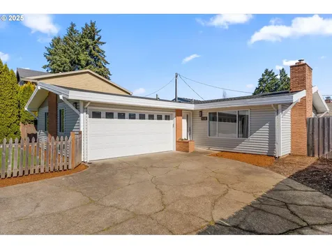 1634 N Manzanita Street Canby OR 97013