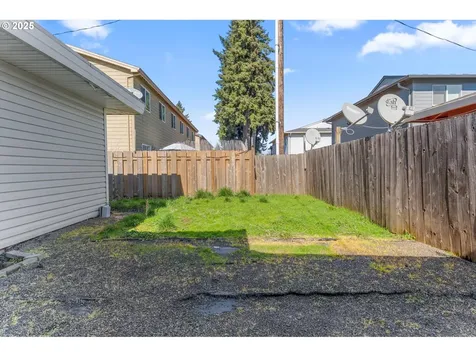 1634 N Manzanita Street Canby OR 97013