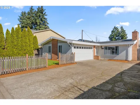 1634 N Manzanita Street Canby OR 97013