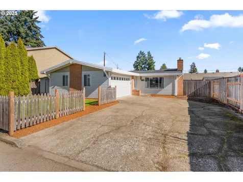 1634 N Manzanita Street Canby OR 97013