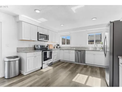 1634 N Manzanita Street Canby OR 97013