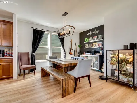 518 N 39th Place Ridgefield WA 98642